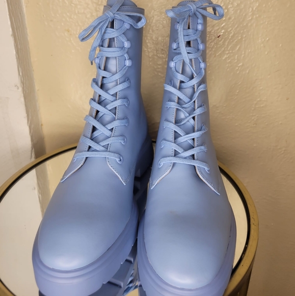 Stuart Weitzman McKenzee Cornflower Blue Combat Boots Size 6 - Picture 10 of 11